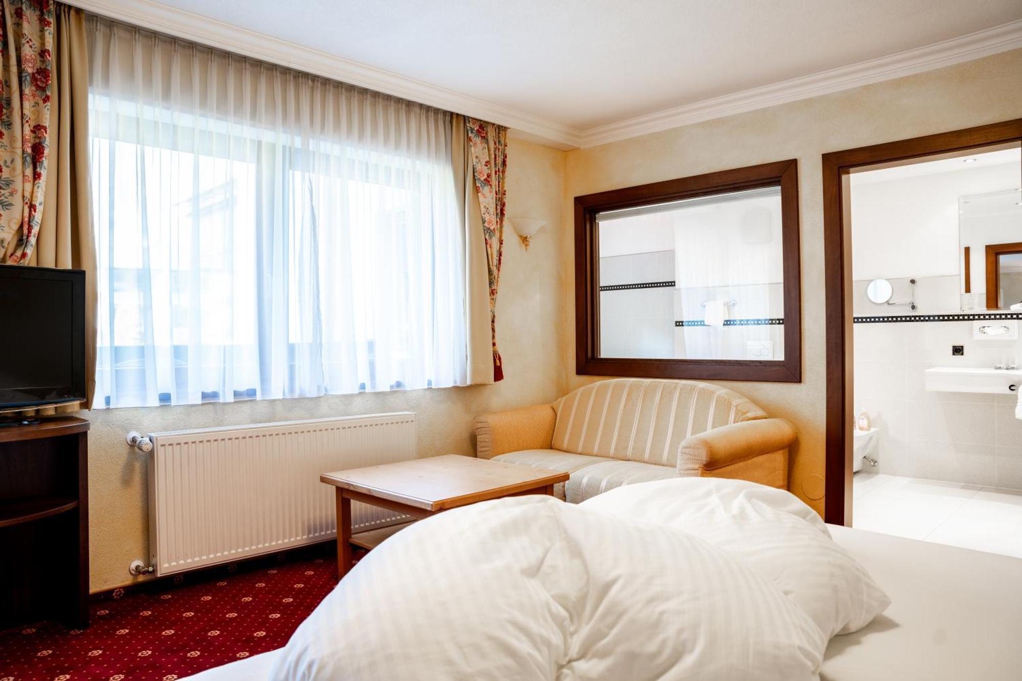 Hotel Maria Theresia Mayrhofen Zewnętrze zdjęcie