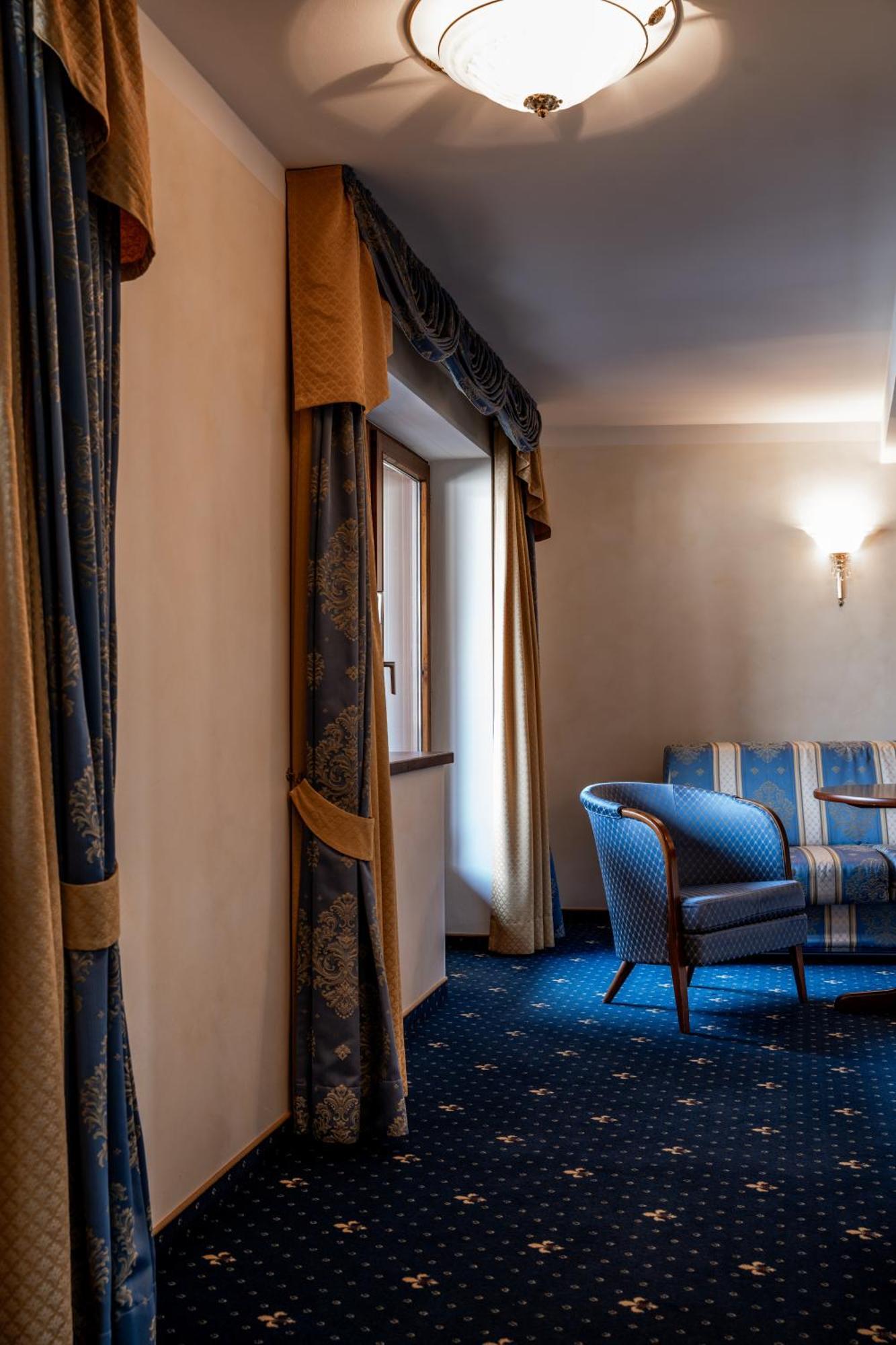Hotel Maria Theresia Mayrhofen Zewnętrze zdjęcie