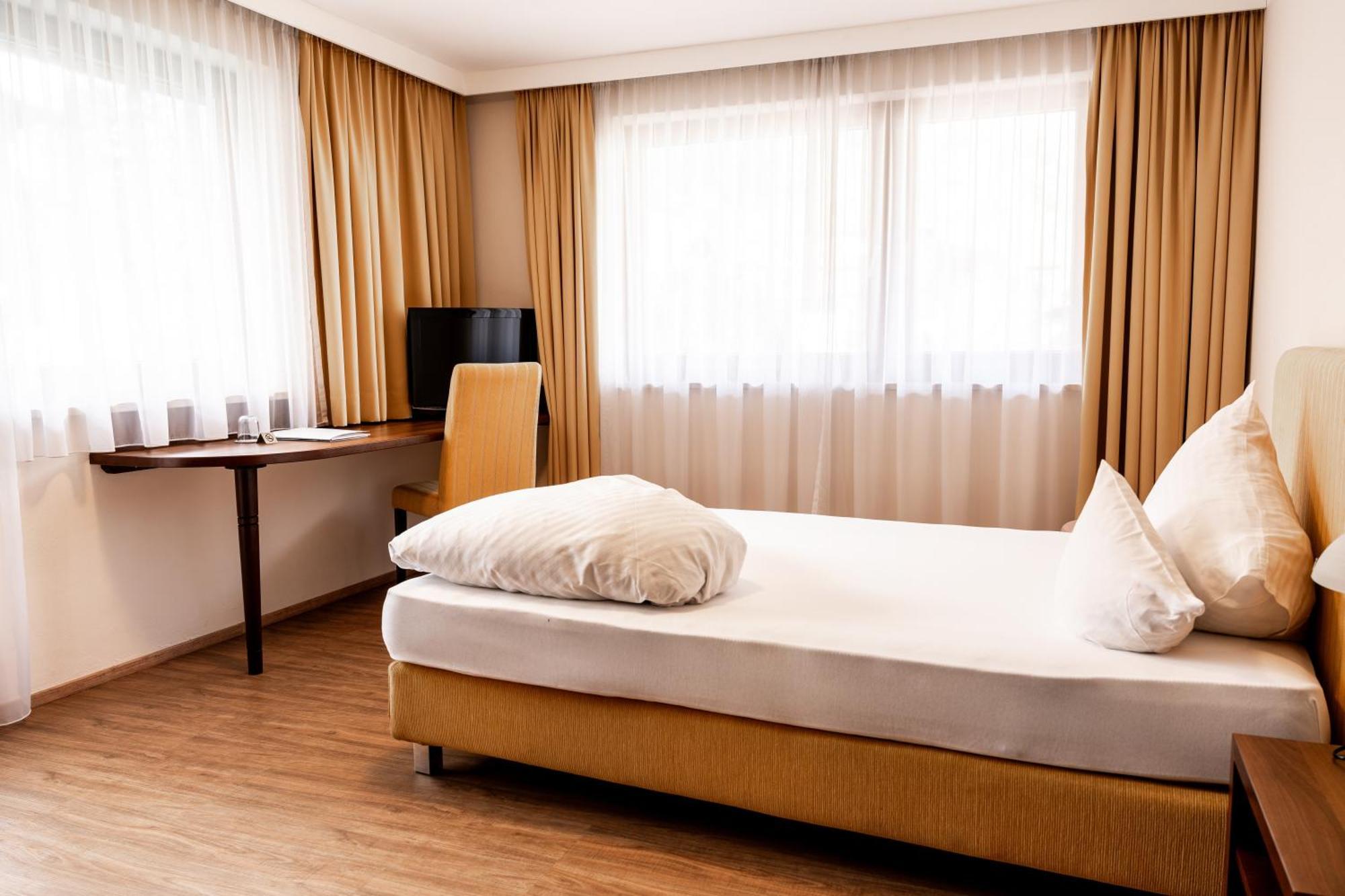 Hotel Maria Theresia Mayrhofen Zewnętrze zdjęcie